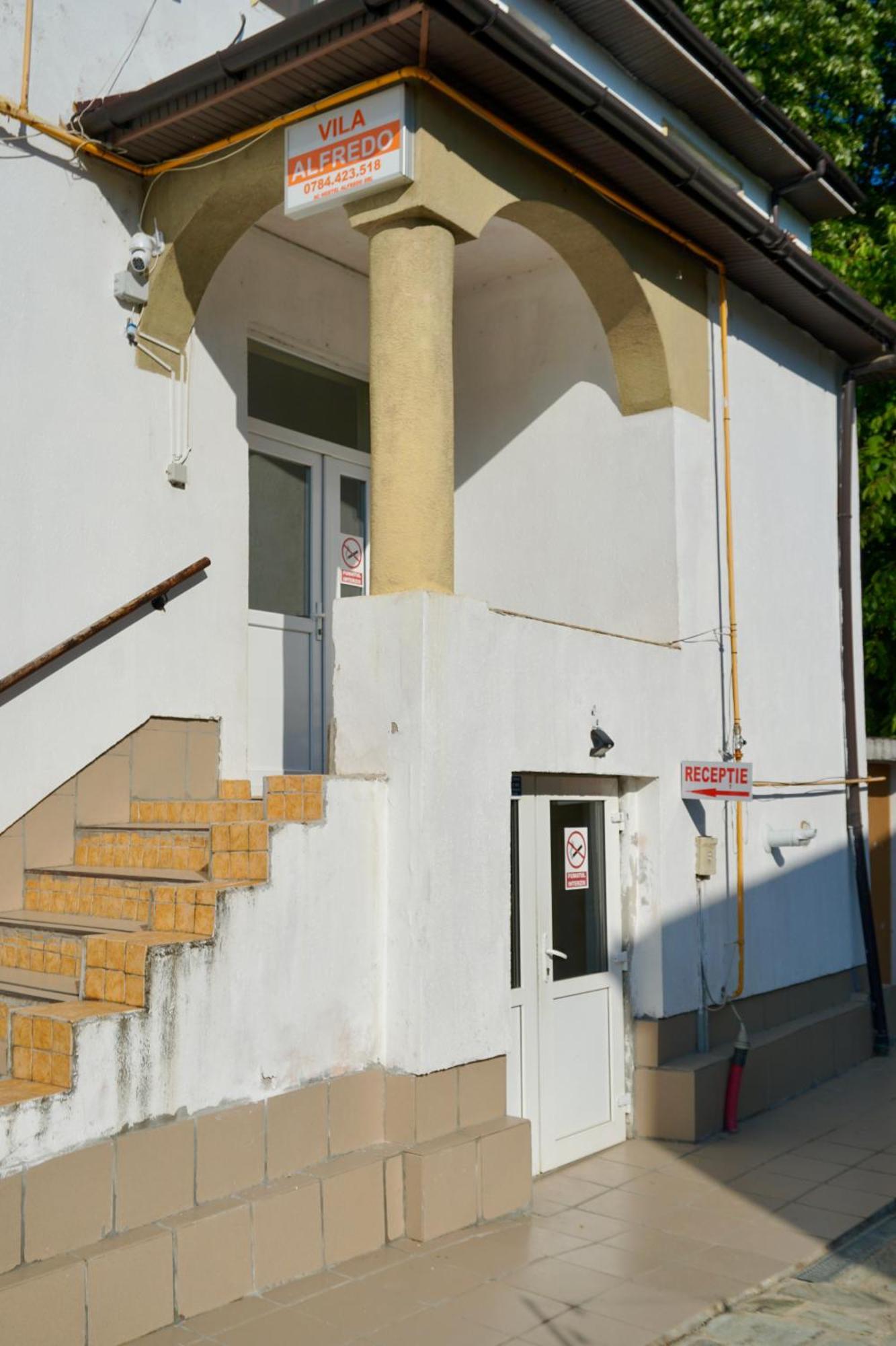 Cazare Alfredo Craiova Extérieur photo
